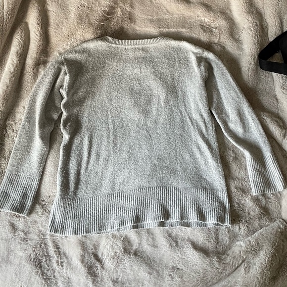 Grey sweater - Picture 3 of 3
